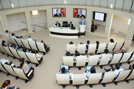 ​AMEA media nümayəndələri üçün Yay məktəbi təşkil edib