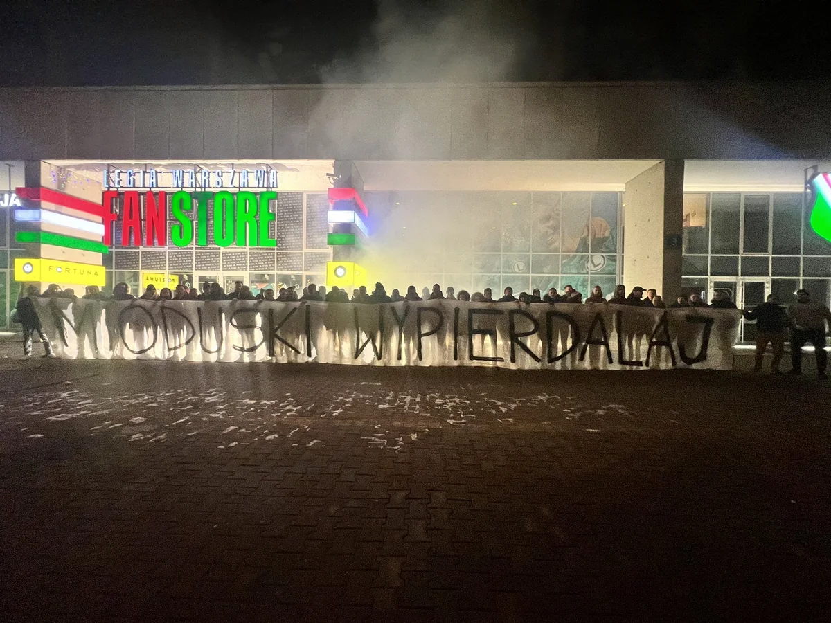 Azarkeşlər Legiyanın prezidentini təhqir edib