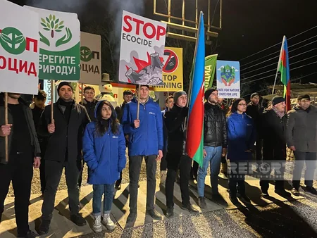 Акция протеста на дороге Ханкенди-Лачын продолжается и в вечерние часы