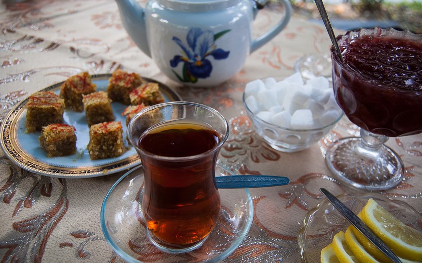 Qubada gecə saatlarında fəaliyyət göstərən çay evi aşkar edilib
