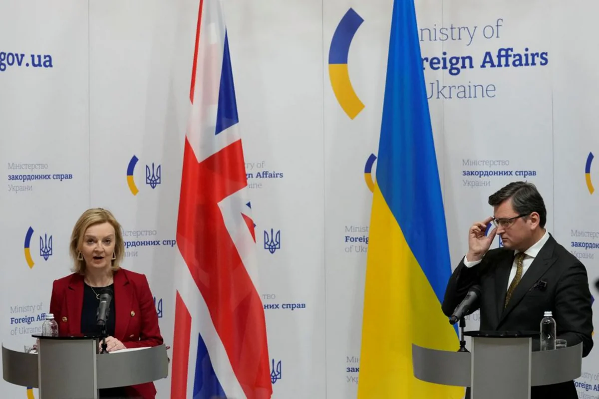 Britaniya və Ukrayna nazirləri silah tədarükü məsələsini müzakirə ediblər