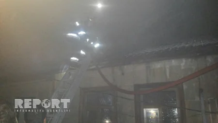 ​Quba şəhərində bir neçə ev yanıb - VİDEO