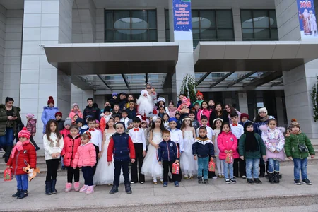 “Kimyaçı” Mədəniyyət Sarayında kimyaçıların övladları üçün Yeni il şənlikləri keçirilib