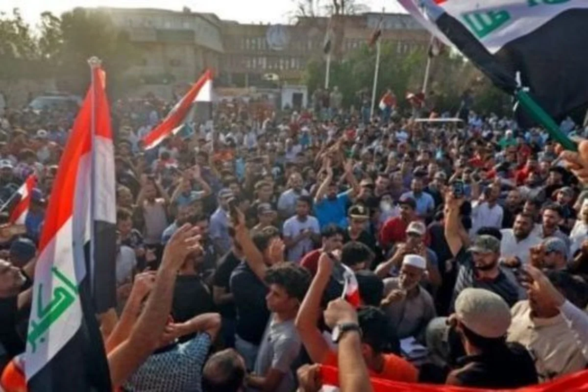 İraqın cənubunda 7 gündür hökumət əleyhinə etiraz aksiyaları davam edir