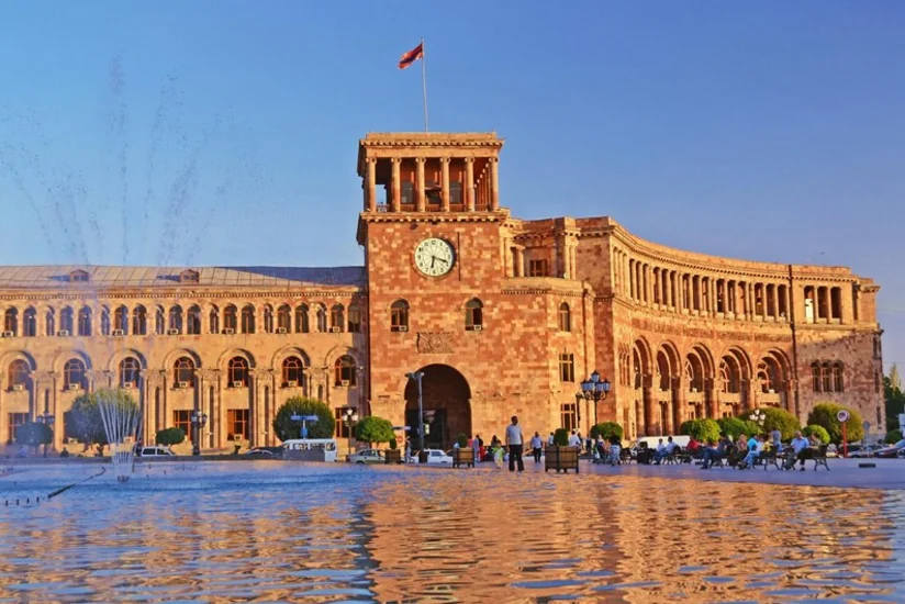 İrəvanın “arzuolunmaz şəxs” elan etdiyi Fransa ermənilərinin sayı artır
