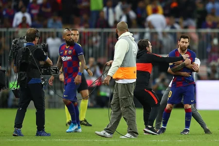 Messi “Barselona”nın məğlubiyyətindən sonra xoşagəlməz halla qarşılaşıb - FOTO