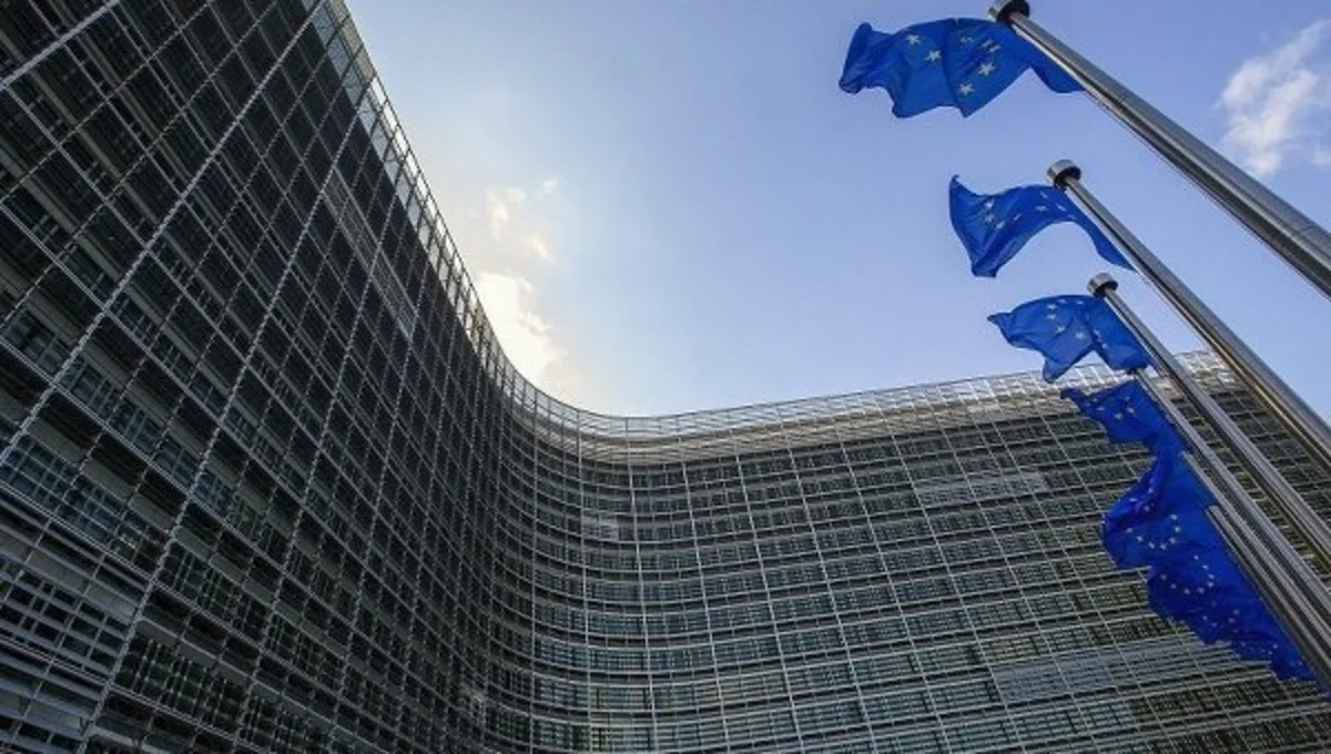 Avropa Komissiyası Polşanı məhkəməyə verib