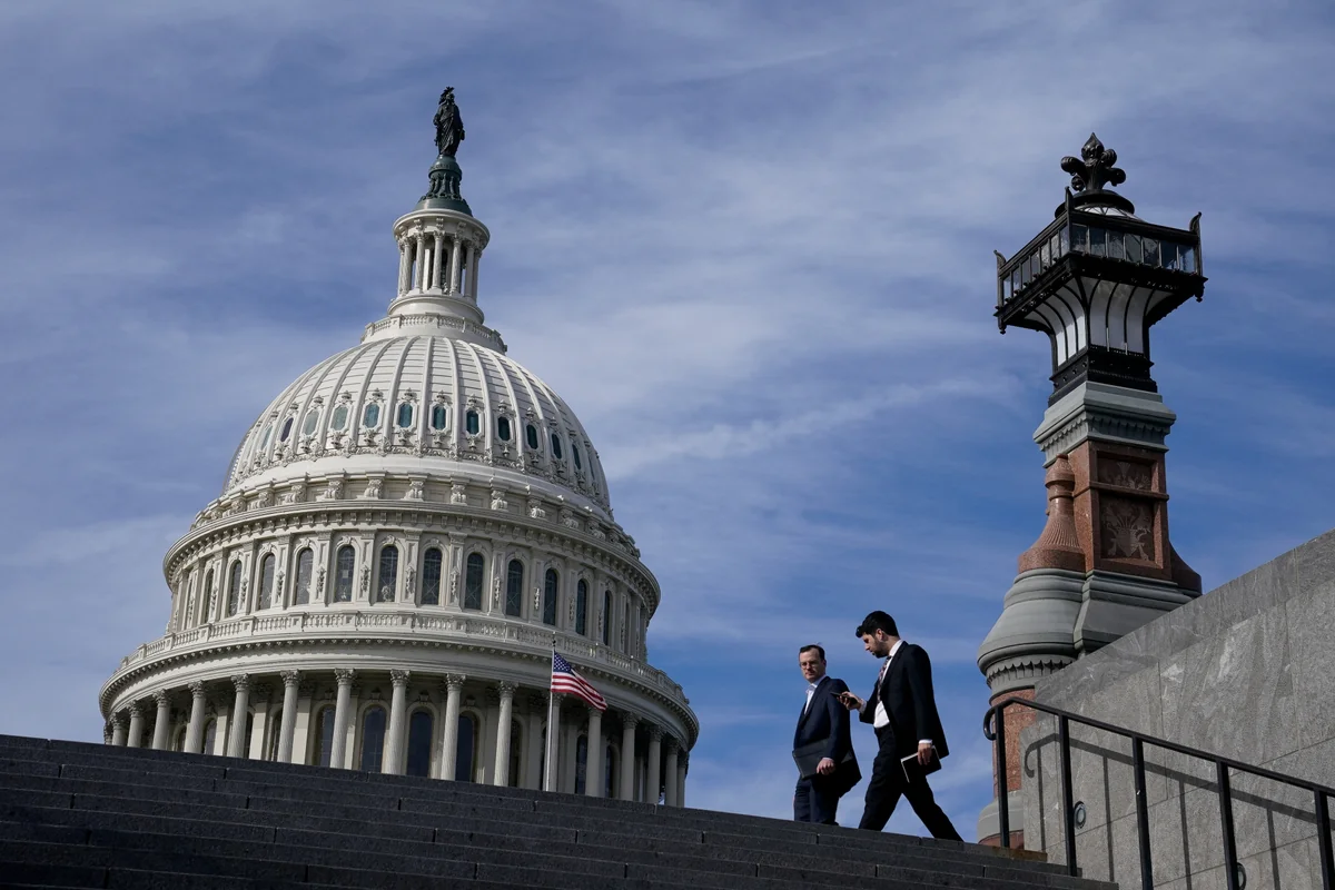 US Congressmen pass government funding bill