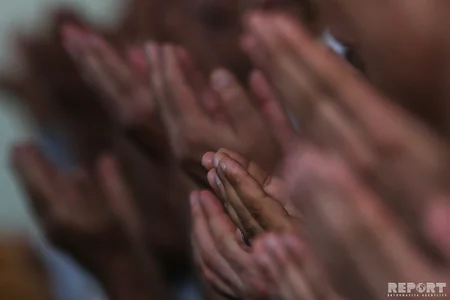 Azərbaycanın bütün məscidlərində Qurban bayramı namazı qılınıb - FOTOREPORTAJ