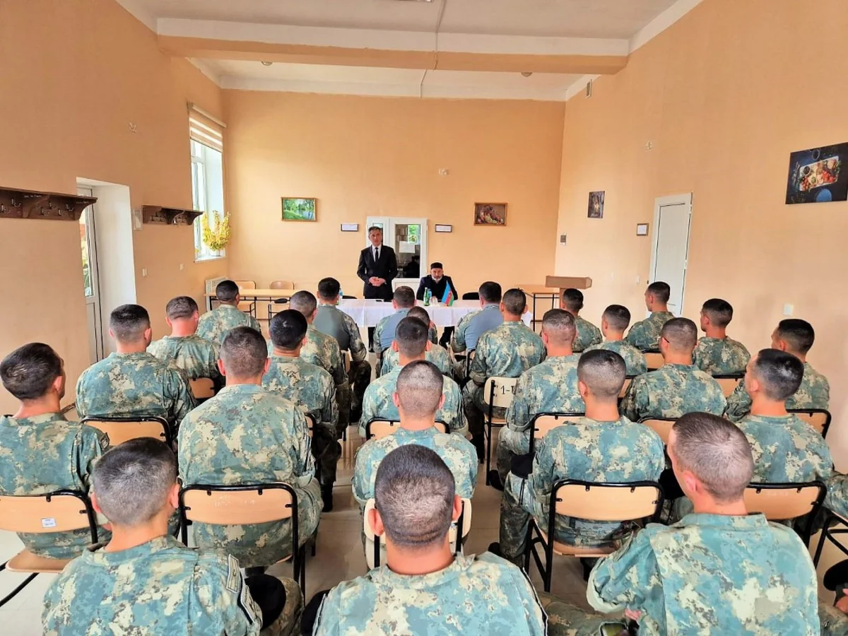 Qusarda hərbçilərlə “Radikal dini cərəyanlar və ifrat məzhəbçilik” mövzusunda maarifləndirmə işi aparılıb