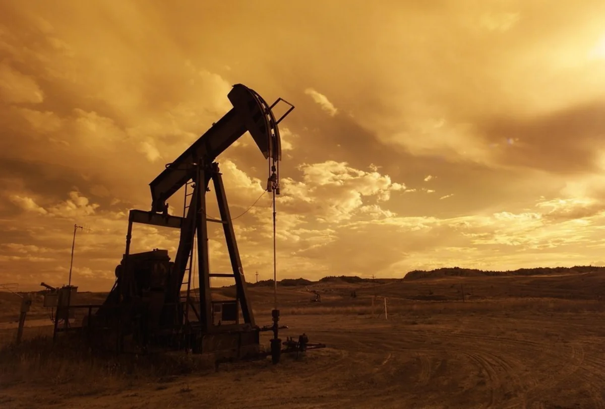 Azərbaycanda noyabrda gündəlik neft hasilatı 776 min barrel olub