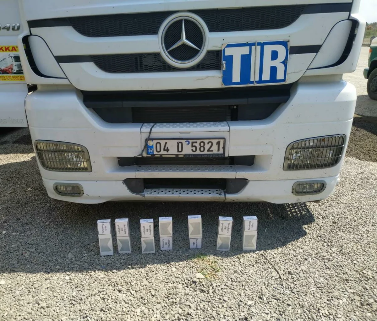 Gömrük siqaret və dərmanların qanunsuz dövriyyəsinin qarşısını alıb