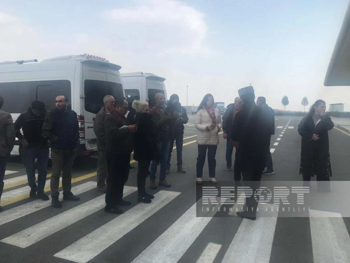 Xarici jurnalistlər Füzuli Beynəlxalq Hava Limanında olublar - YENİLƏNİB