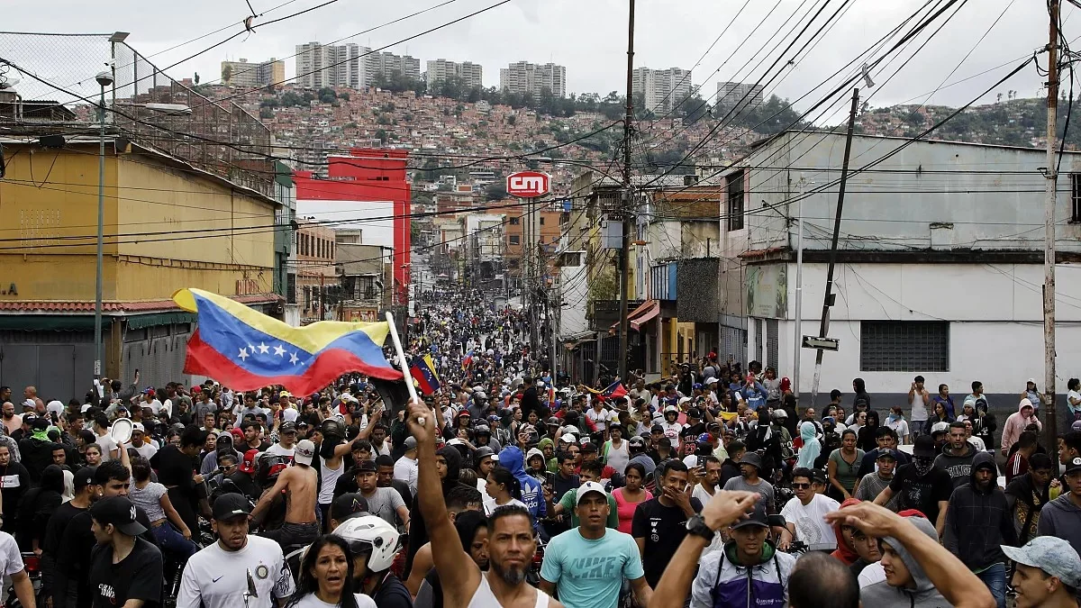 Qərb Venesuelanı itirmək istəmir - Maduro 11 ildən sonra yenə sınaqda - ANALİZ  