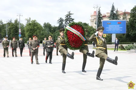 Defense ministers of Azerbaijan, Belarus mull deepening military cooperation