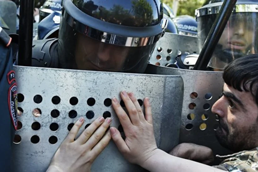 Ermənistanın ərazi idarəetmə və inkişaf nazirinin müavini istefa verib