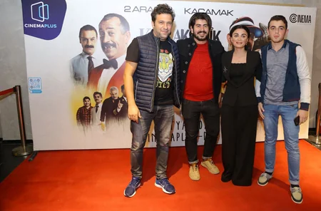 “CinemaPlus”da Cem Yılmazın iki filmi nümayiş olunub - VİDEO