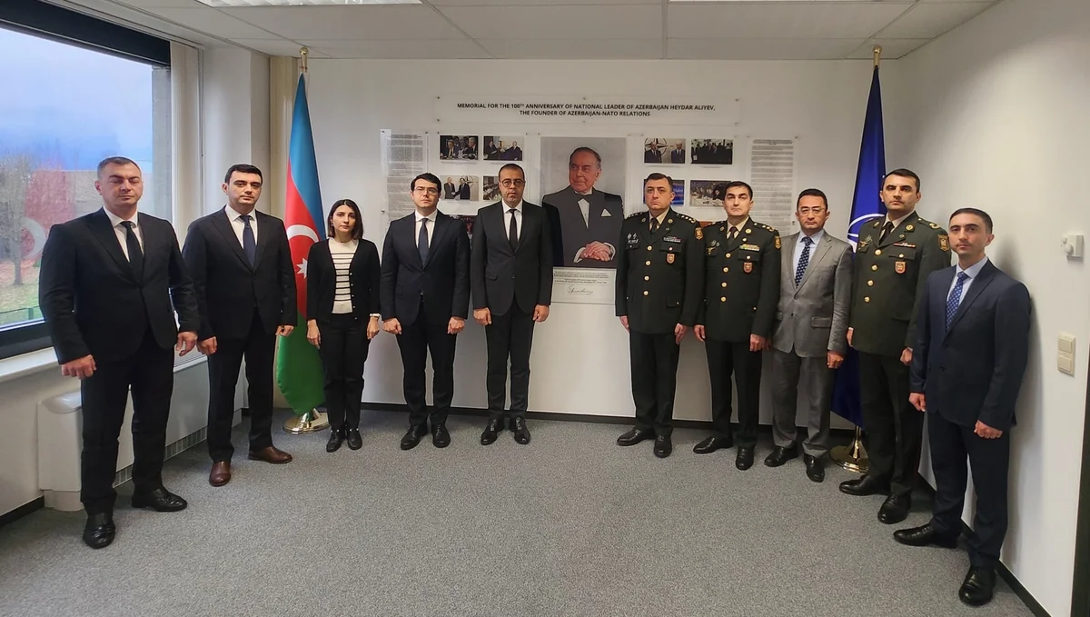 Azərbaycanın NATO-dakı nümayəndəliyi Ümummilli Lider Heydər Əliyevin xatirəsini yad edib