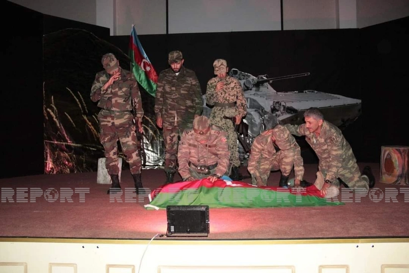 Vətən müharibəsi şəhidinə həsr olunan tamaşa nümayiş edilib 