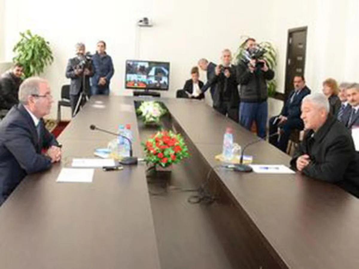 Rabitə və yüksək texnologiyalar naziri Şirvanda vətəndaşlarla görüşüb