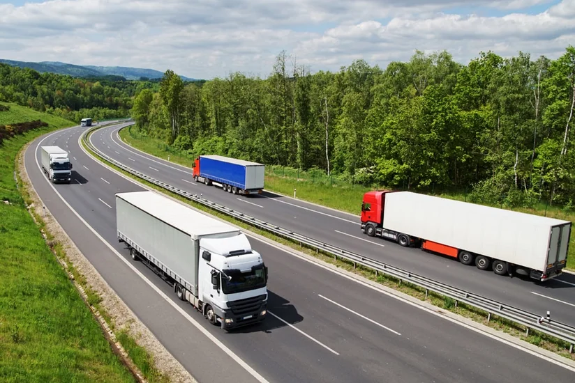 Int'l cargo traffic by road surges in Azerbaijan by over 8%
