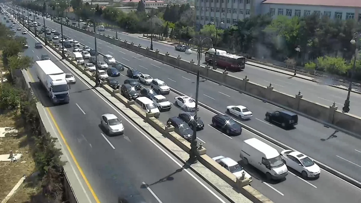 Bakıda qəza olub, tıxac yaranıb