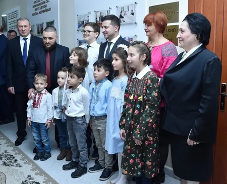 Vladimir Zelenski BSU-da Ukrayna Tədris-Mədəniyyət Mərkəzi ilə tanış olub