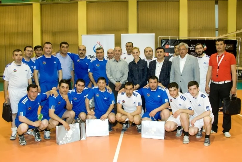 Bakı 2015ə dəstək məqsədilə jurnalistlər arasında voleybol matçı keçirilib