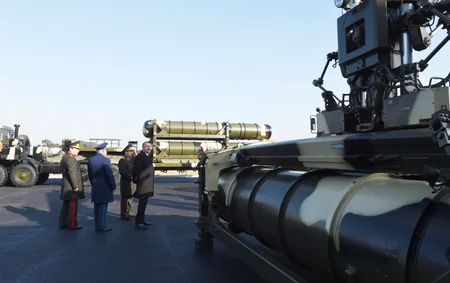 Президент Ильхам Алиев ознакомился с условиями, созданными в военном городке Н-ской воинской части ВВС минобороны