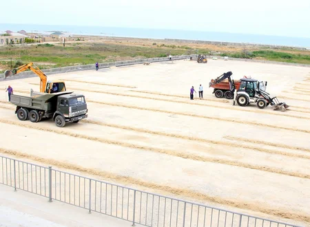 Sumqayıta məxsus stadionda meydanın örtüyünün dəyişdirilmə prosesinə başlanılıb