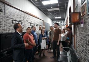 Özbəkistana səfər çərçivəsində azərbaycanlı jurnalistlər “Sevimli TV” telekanalında olub