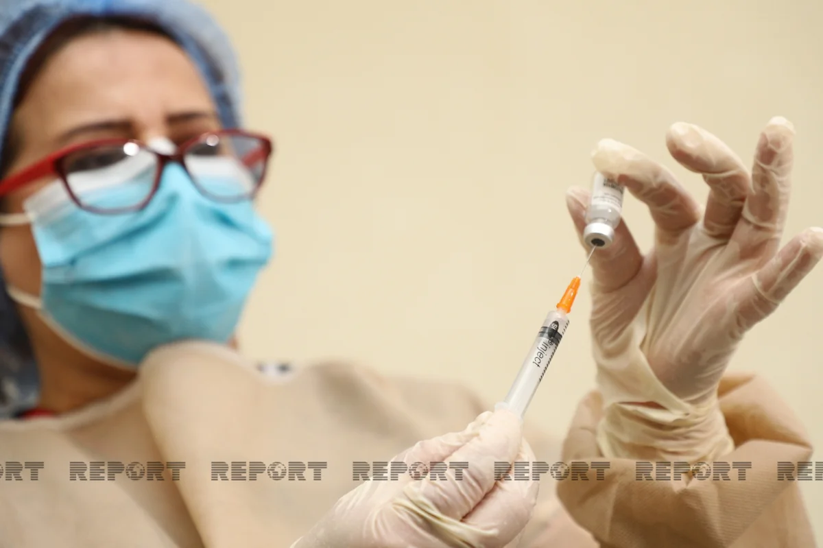Azerbaijan vaccinates 30 people in one day