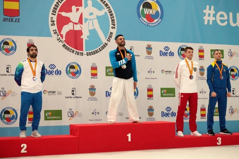 Rafael Ağayev Avropa çempionatının finalında uduzub