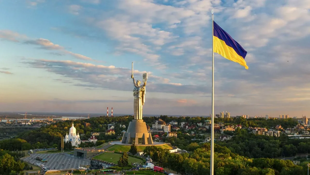 Украина ввела санкции против банков и авиакомпаний России