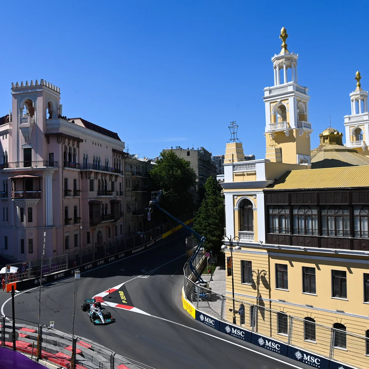 Formula 1 yarışı həftəsində Bakıda bəzi yollar açılacaq - SİYAHI