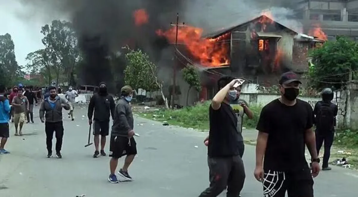 40 people injured in clashes between residents and military in Manipur