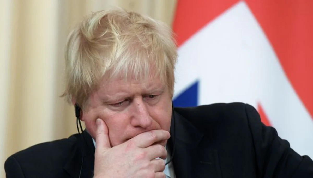 Britaniyanın XİN rəhbəri Rusiya səfirinin əlini sıxmaqdan imtina edib