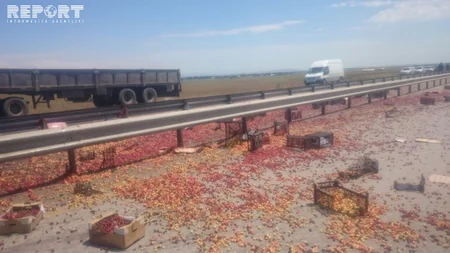 ​Goranboyda sərnişin mikroavtobusu qəzaya düşüb, sürücü və sərnişinlər xəsarət alıb - FOTO