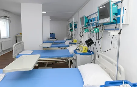 Prezident və birinci xanım Bakıda modul tipli hospitalın açılışında iştirak ediblər - YENİLƏNİB