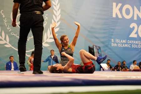 İslamiada: Azərbaycanın 4 güləşçisi finalda, Kolesnik gümüş medal qazanıb
