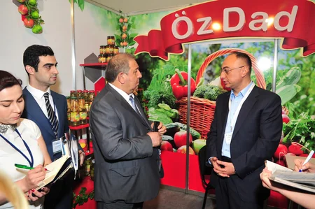 Qida Təhlükəsizliyi Agentliyinin sədri sahibkarlarla görüşüb