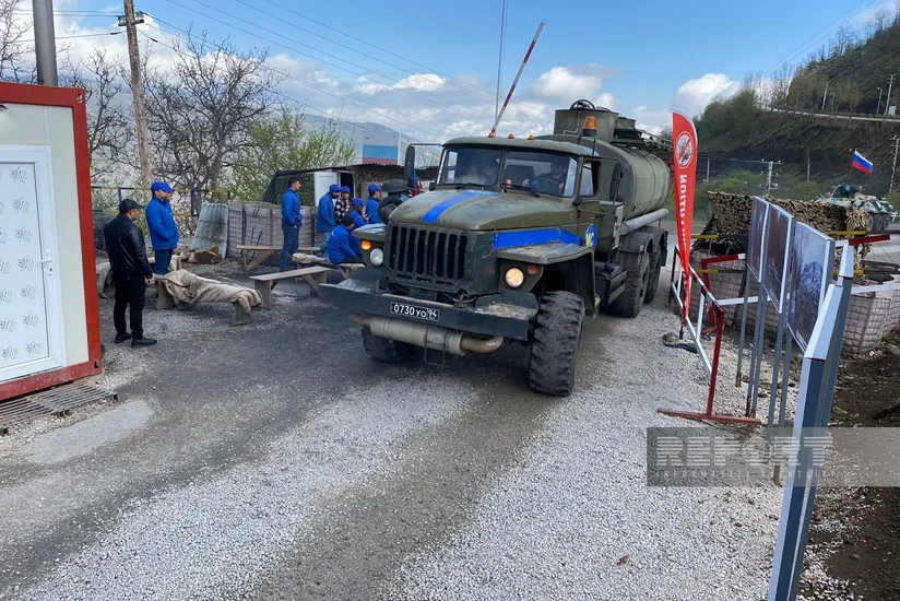 По дороге Ханкенди-Лачын беспрепятственно проехали 22 автомобиля миротворцев