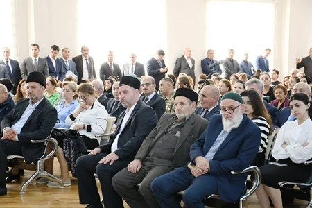 Eldar Əzizov Əmircan sakinlərinin problemlərinin həlli ilə bağlı tapşırıq verib