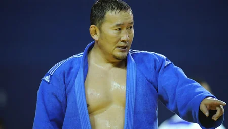 Monqol Elində demokratların lideri prezident seçilib