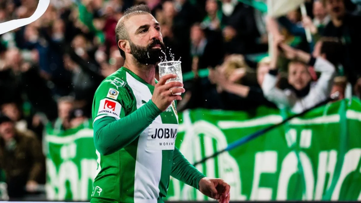 İsveç klubunun futbolçusu vurduğu qolu pivə içərək qeyd edib