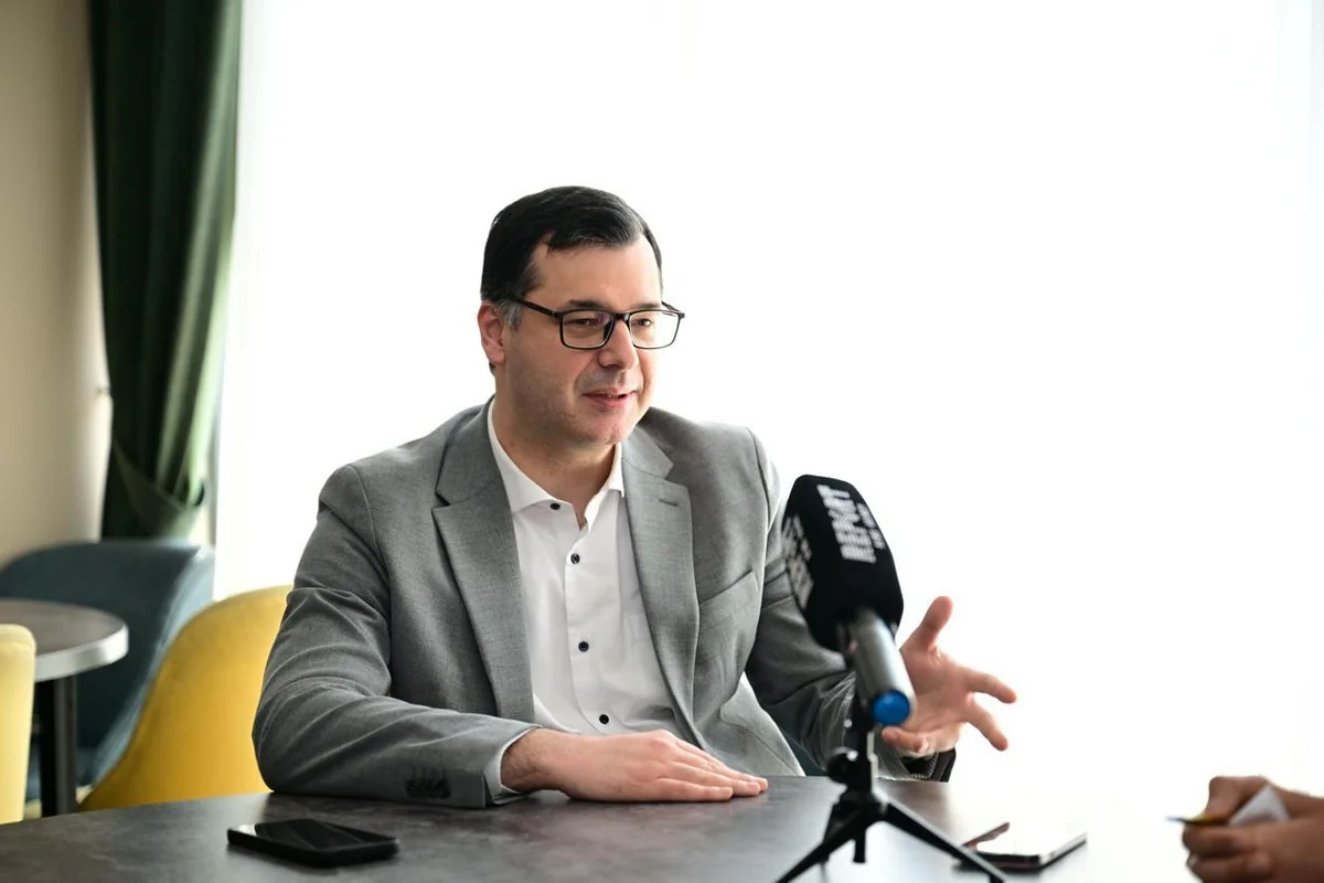 Олег Амирбеков: Бессмысленно ждать молодежь в театрах со старым репертуаром