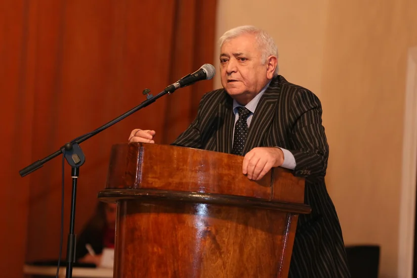 Prezident Aqil Abbası təltif edib