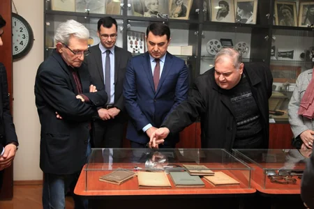 Adil Kərimli dövlət kino təsisatlarını ziyarət edib