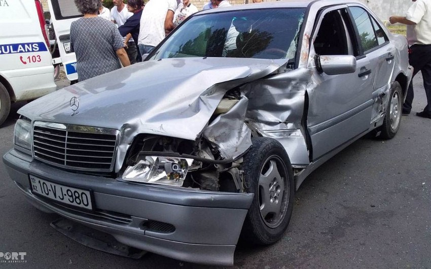 Mingəçevirdə gəlini aparan maşın qəzaya uğrayıb, xəsarət alanlar var - FOTO - YENİLƏNİB