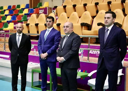 Şahin Bağırov yeniyetmə və gənc voleybolçularla görüşüb